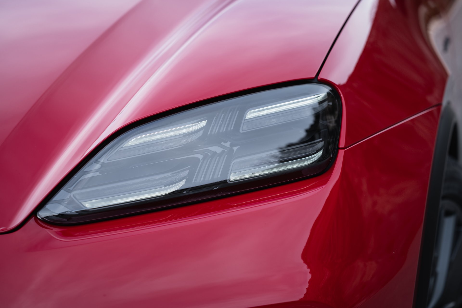 Porsche Macan GTS EV review front lights