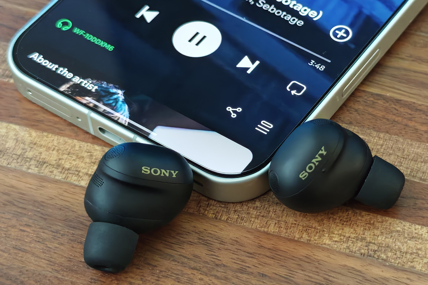 Sony WF1000-XM6 review listening 3