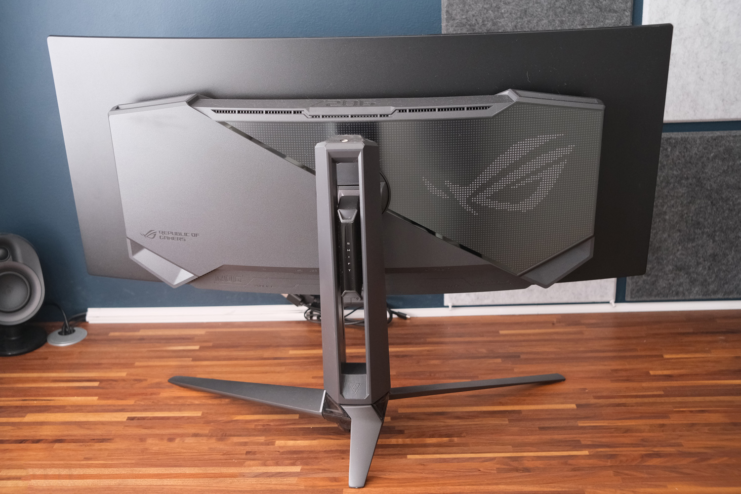 Asus ROG Swift PG34CWDN review rear