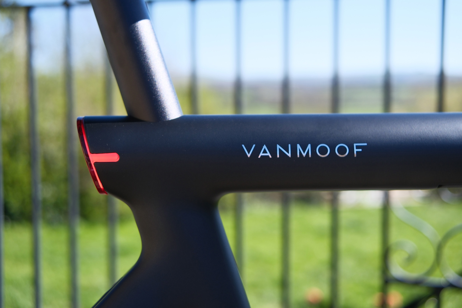 VanMoof S6 UK review logo