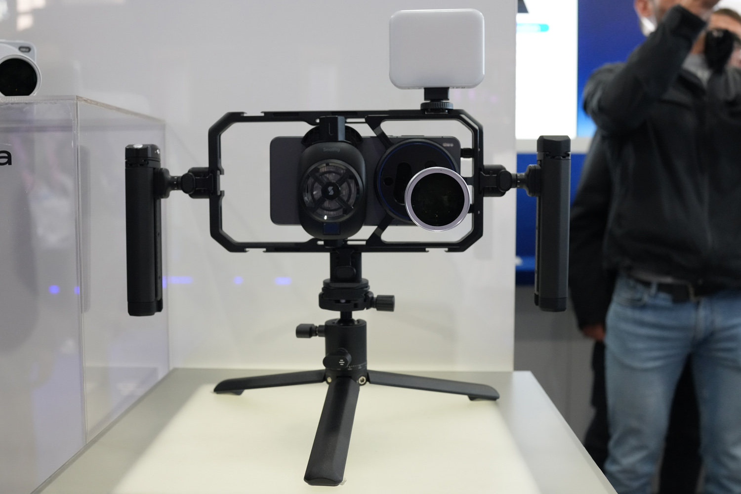 Vivo x300 Ultra hands-on pics front