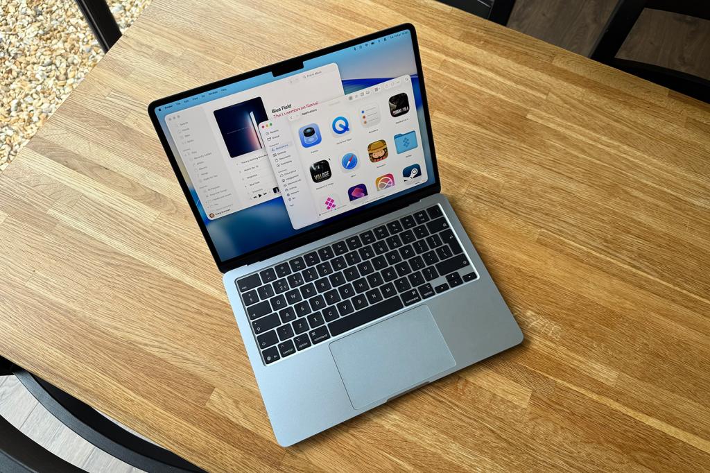 MacBook Air M5 on a table