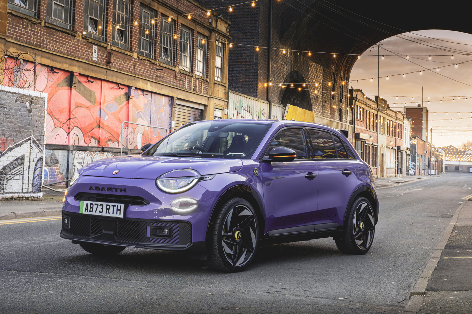 Abarth 600e drive static front