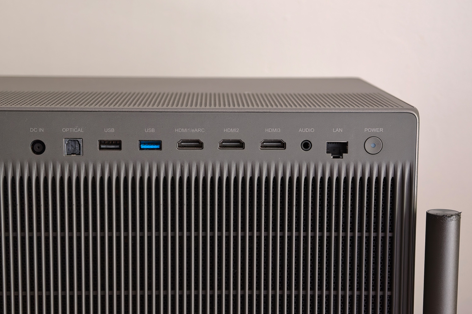 Xgimi Titan Noir Max review ports