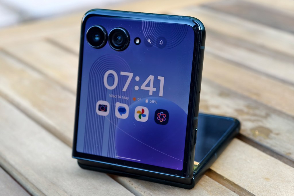 Motorola Razr 60 Ultra review lead