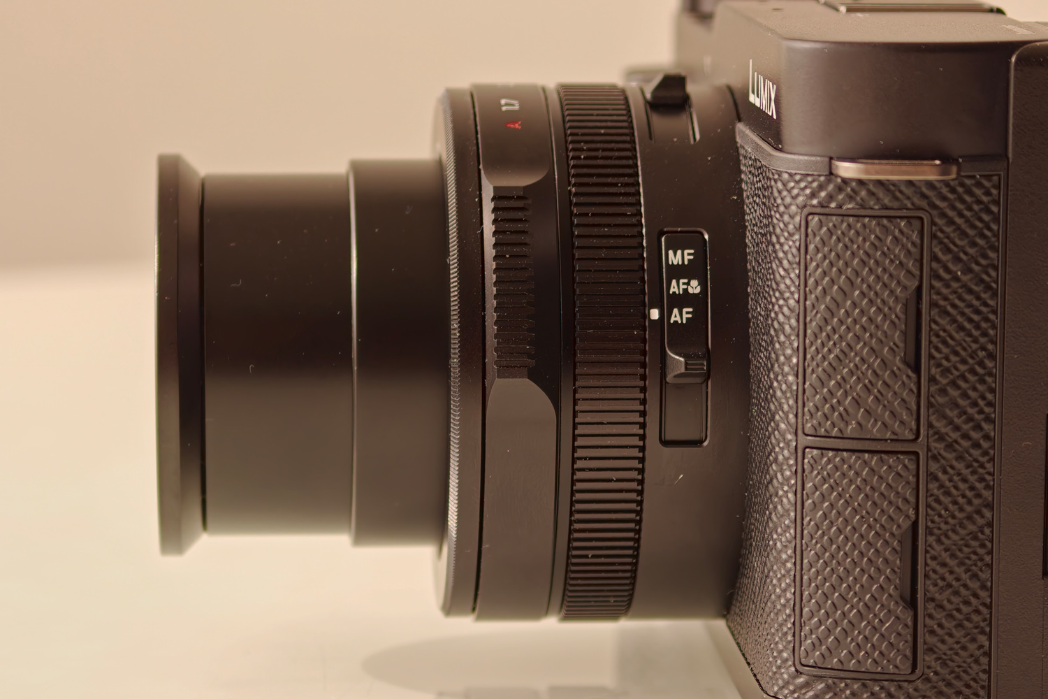 Panasonic Lumix L10 lens barrel