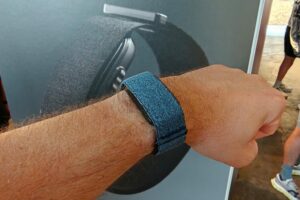 One sweaty workout got me to swap my smartwatch for Garmin’s screen-free Cirqa fitness band
