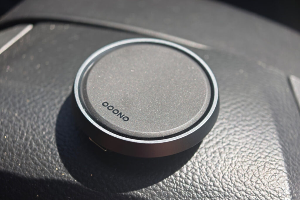 This tiny, distraction-free gadget made me feel safer behind the wheel