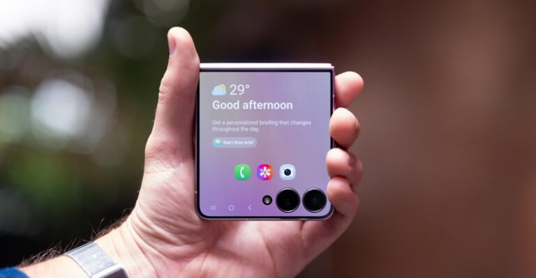 Samsung’s Galaxy Z Flip 8: I almost forgot it was a foldable
