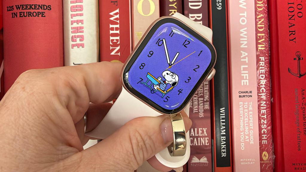 Apple Watch Series 11 and Oura Ring 5
