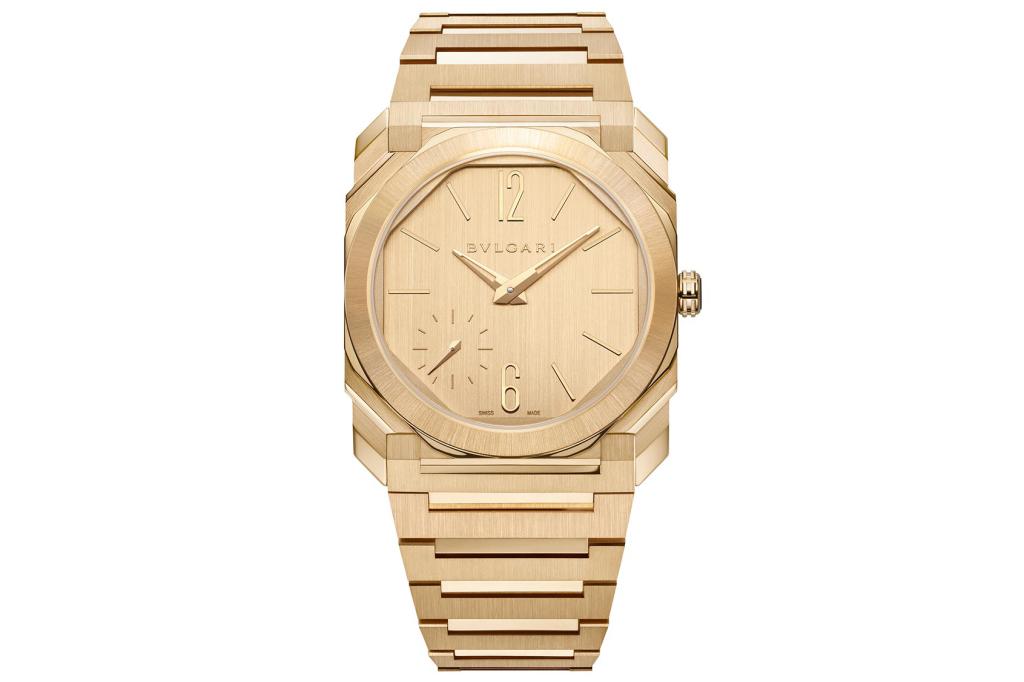 Bulgari Octo Finnisimo 37 on white background
