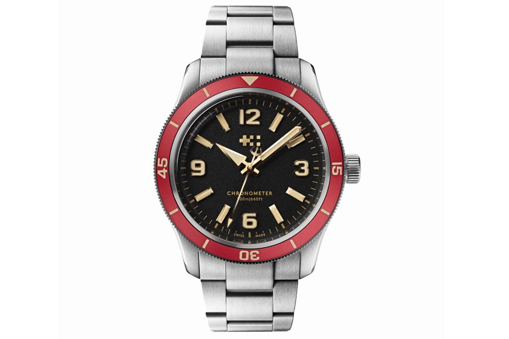Christopher Ward C60 Trident Biscay on white background