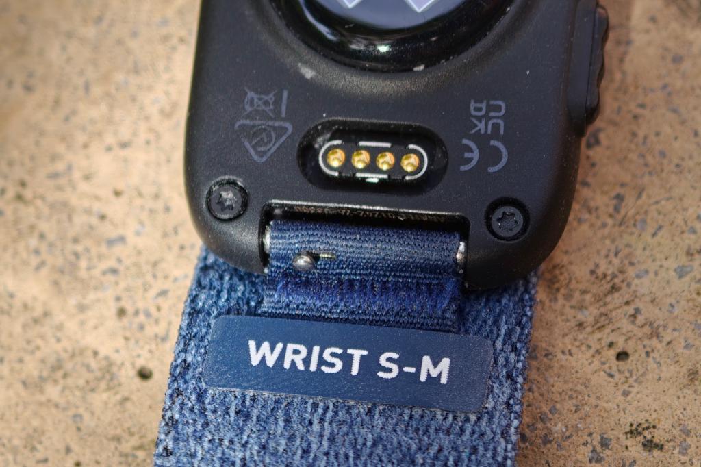 Garmin Cirqa review charging