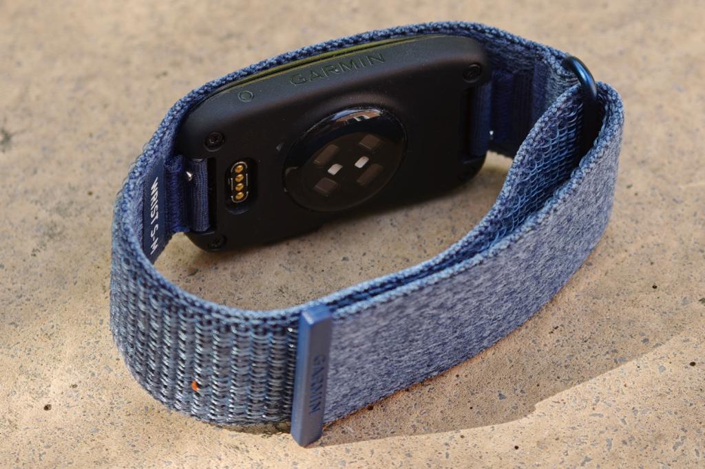 Garmin Cirqa review underside