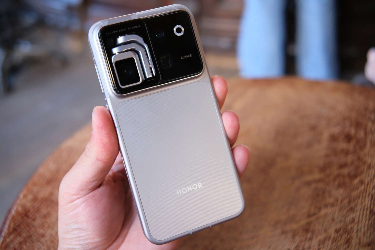 Honor Robot Phone hands-on rear