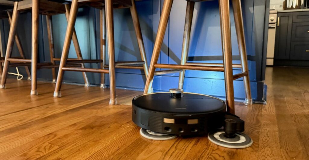 Hands-on with the Mova V70, a robot vacuum with a mopping arm