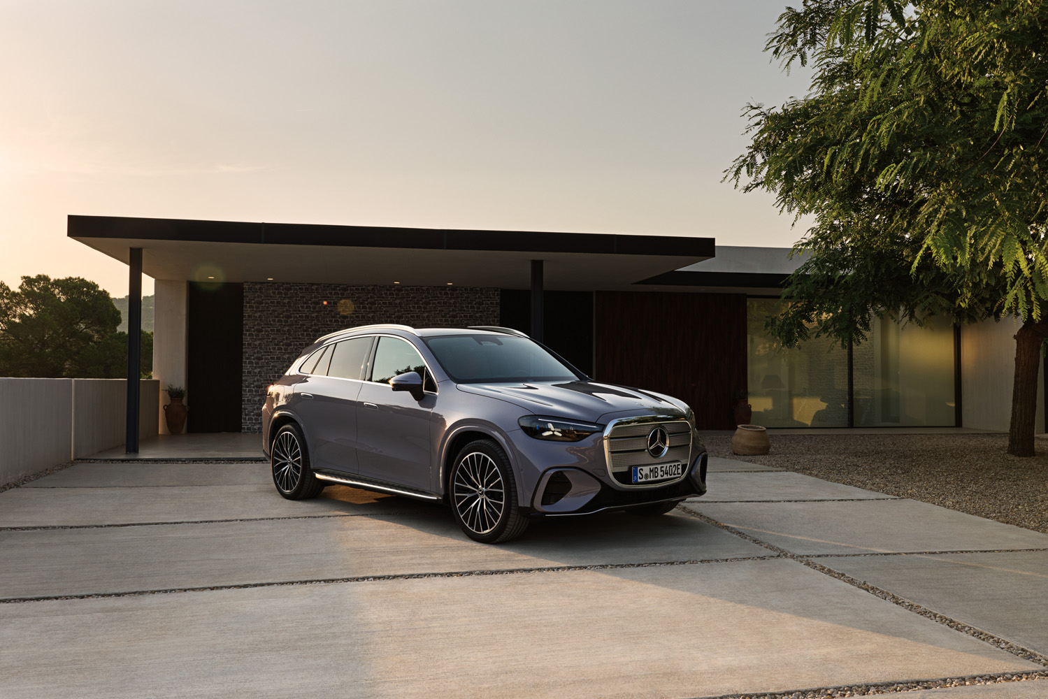 Mercedes-Benz GLC Electric drive 2026 static front