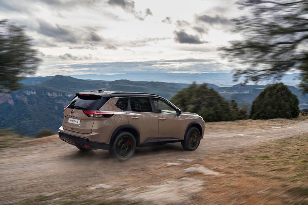 Nissan X Trail 2026 drive tracking rear.JPG