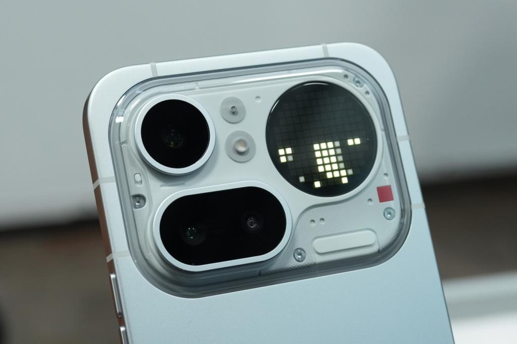 Nothing Phone 4a Pro silver rear cameras