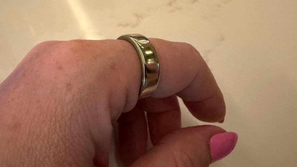 Oura Ring 5 vs Ultrahuman Ring Pro