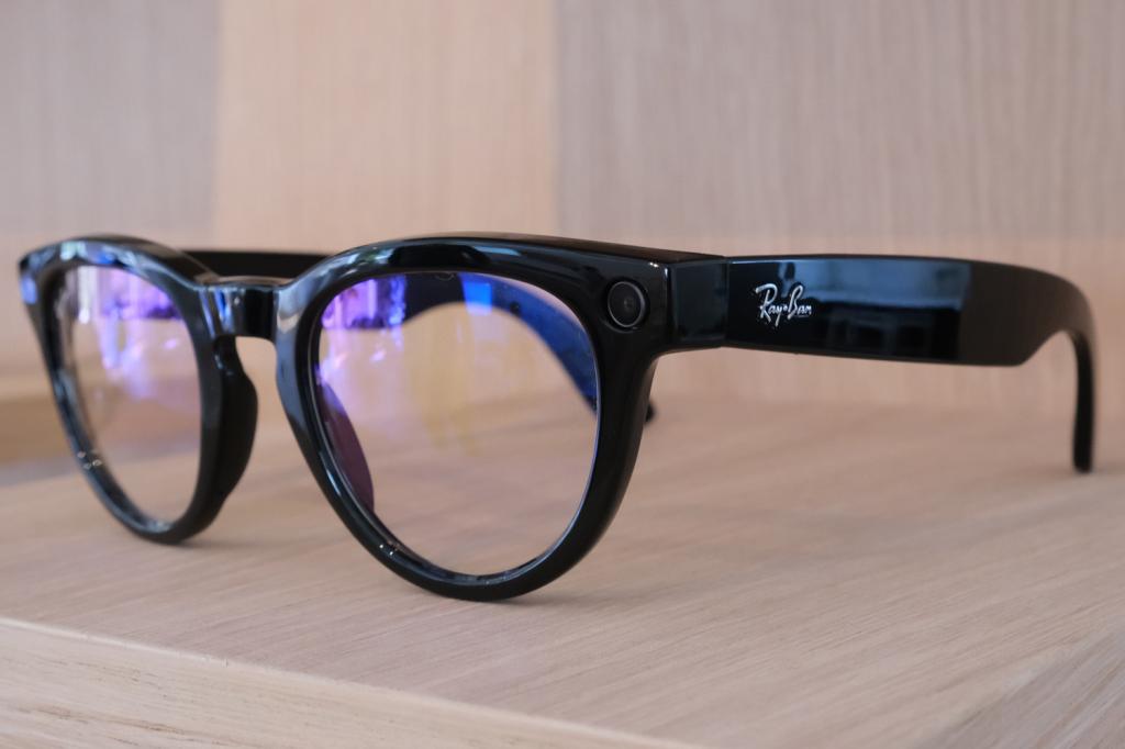 Ray Ban Meta smart glasses headliner style