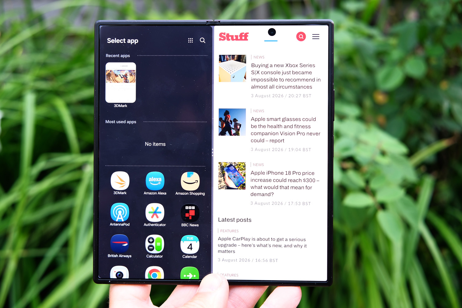 Samsung Galaxy Z Fold8 Ultra review 2 app multitasking