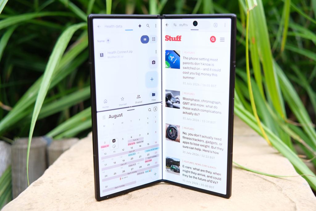 Samsung Galaxy Z Fold8 Ultra review 3 app multitasking