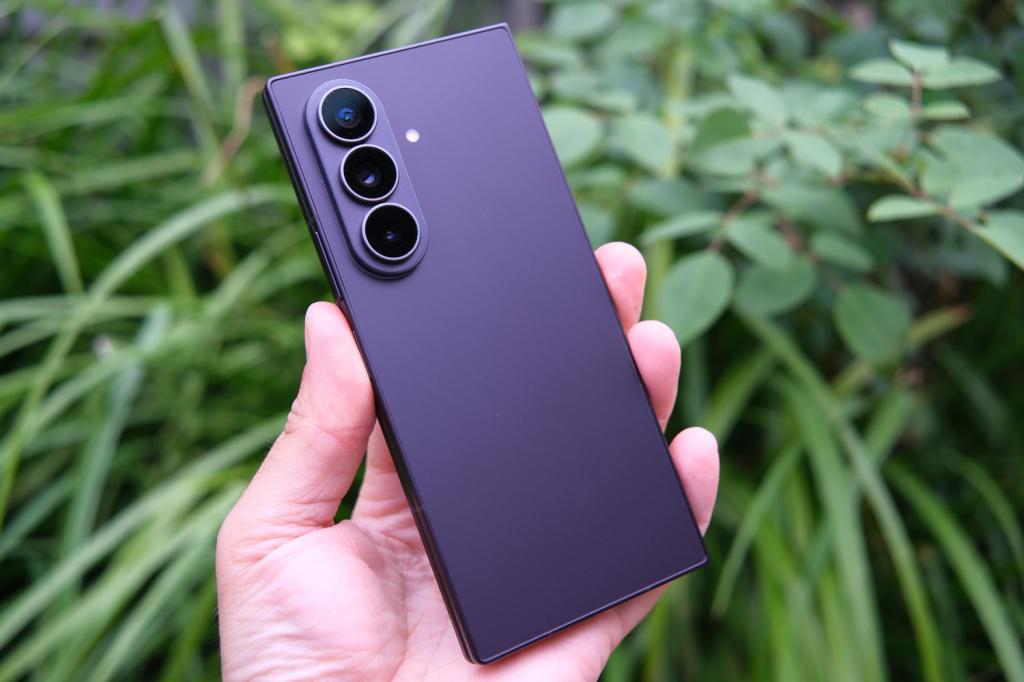 Samsung Galaxy Z Fold8 Ultra review rear