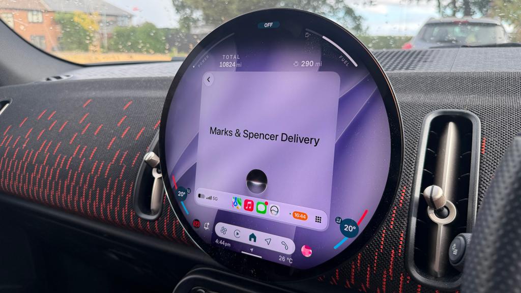 Siri AI and CarPlay