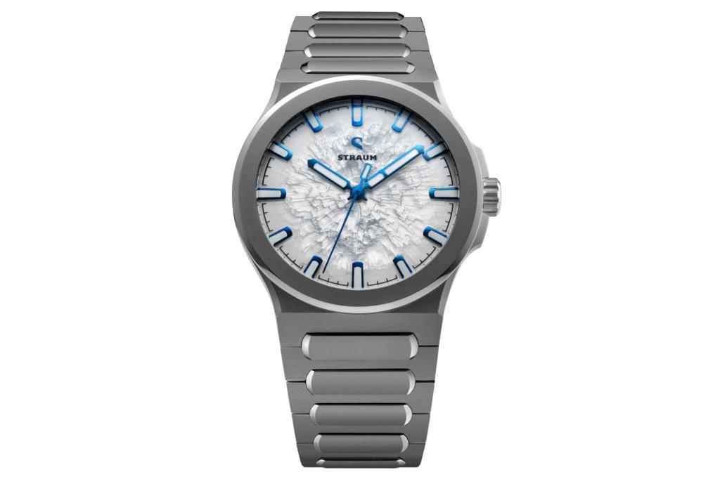 Straum Frozen Metal Titanium on white background
