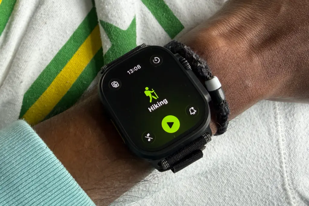 Apple Watch hiking