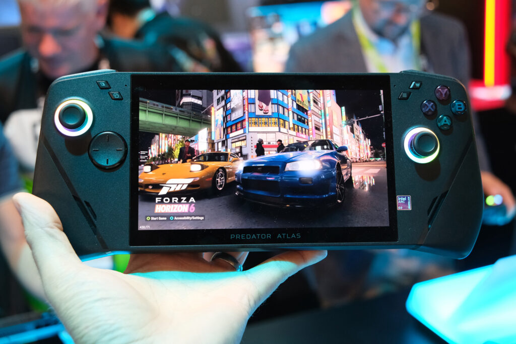 Size matters for the Acer Predator Atlas 7 – here’s why I’m glad to have a smaller Arc G3 gaming handheld