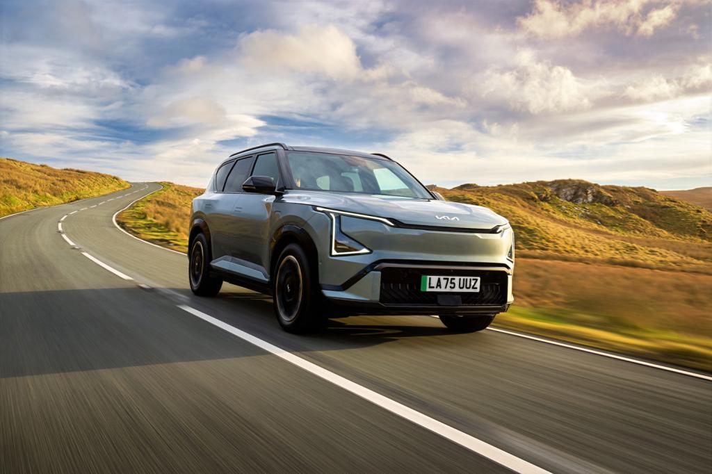 Kia EV5 drive tracking front