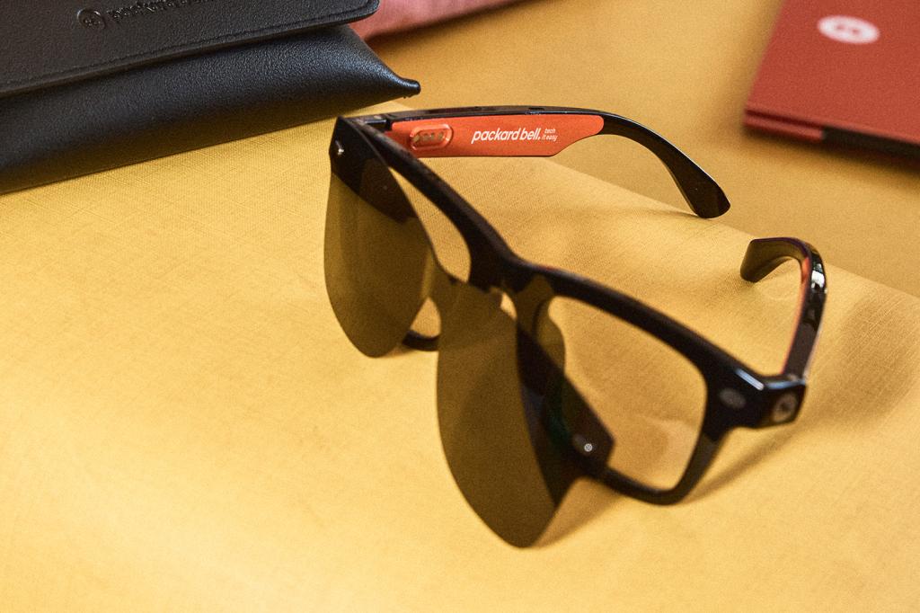 Packard Bell DotLook Glasses