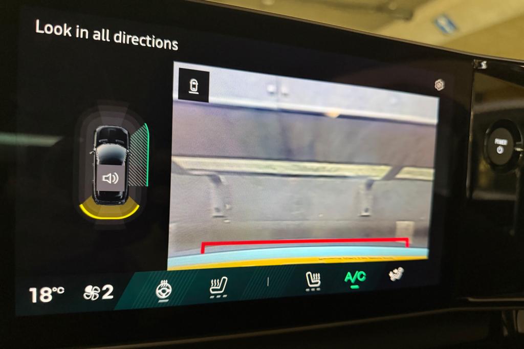Renault 4 long-term report reverse camera
