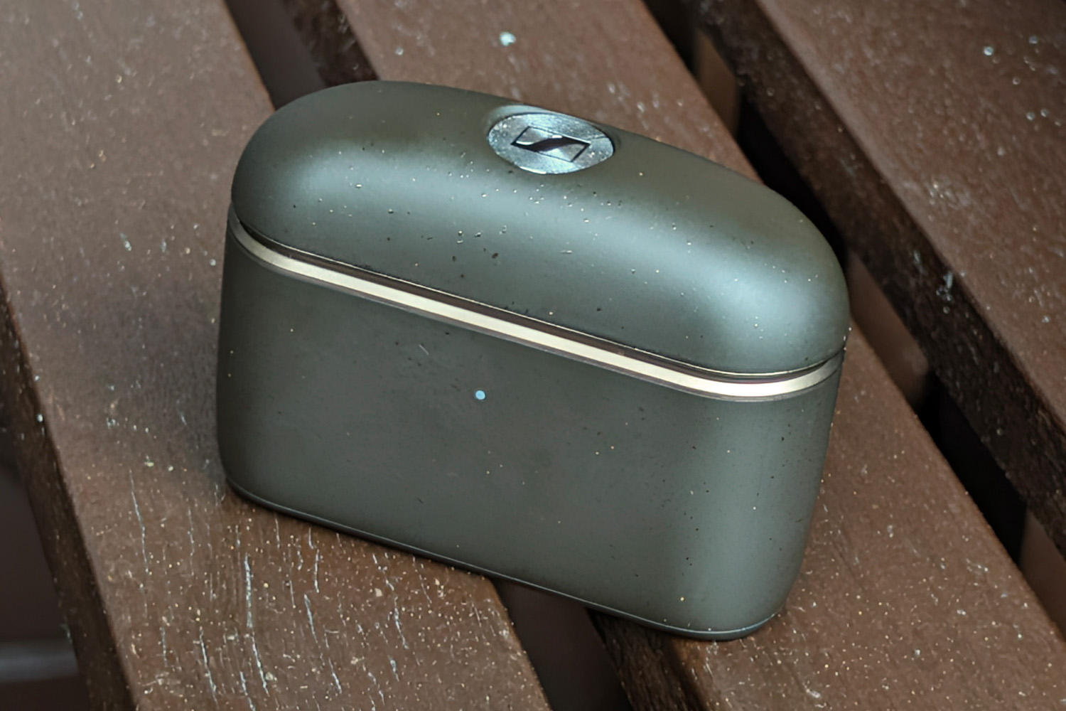 Sennheiser Momentum True Wireless 5 review case