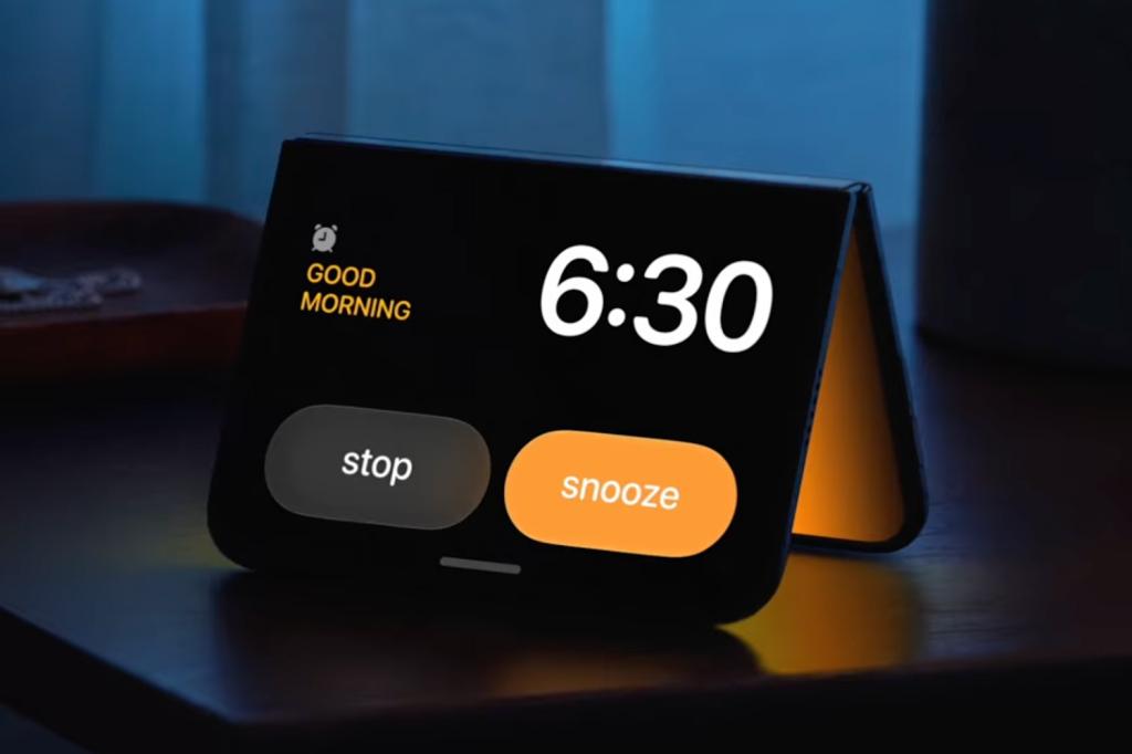 iPhone Duo clock
